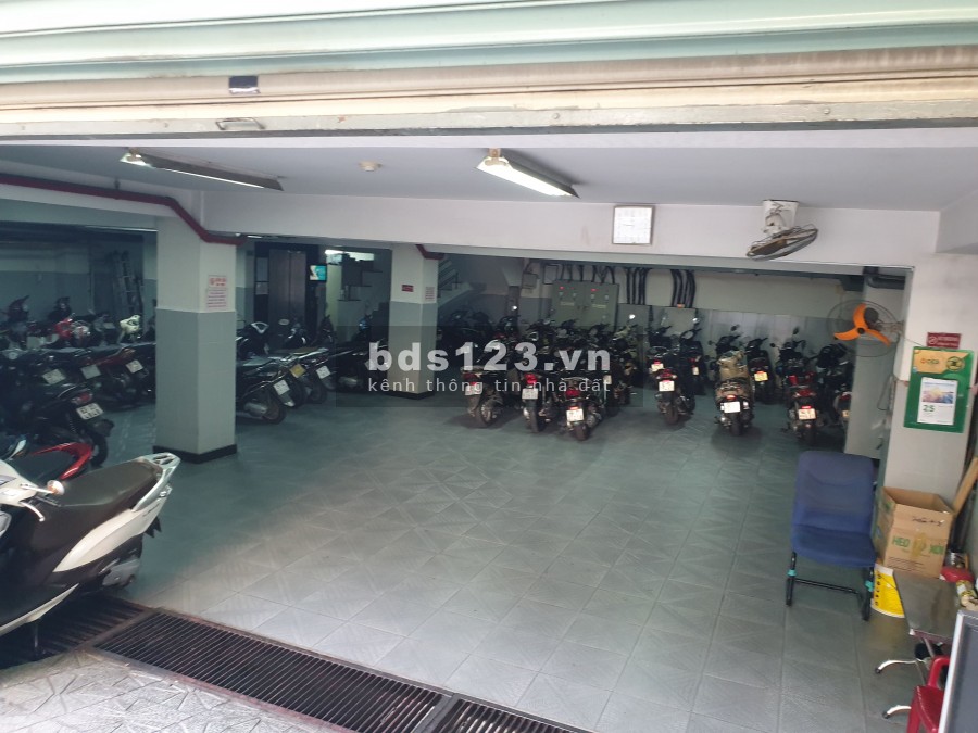 Văn phòng cho thuê quận Tân Bình - Golden Building - diện tích 100m2 - 35tr/tháng