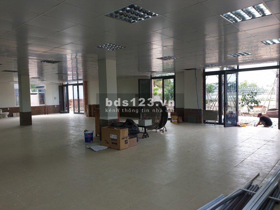 Cho thuê văn phòng quận Bình Thạnh, DT: 240m2 - giá 60tr/tháng