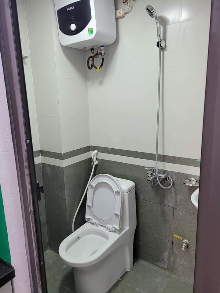 CẦN BÁN SIÊU PHẨM 8 TẦNG CẦU GIẤY, THANG MÁY, DÒNG TIỀN CAO, GỒM 19 PHÒNG CHO THUÊ KHÉP KÍN, 60 TR/ THÁNG