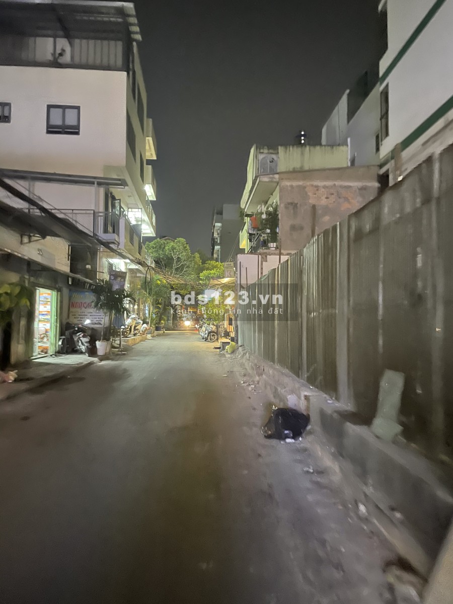 Thanh lý lô đất ngay đường Trần Phú, phường 4, Q5, sổ trao tay, Giá: 3.5tỷ/nền, dt 80m2