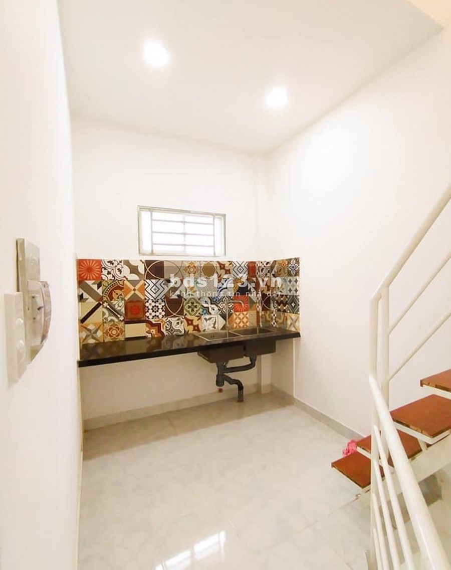 Chủ cần tiền bán nhà 110m2, Q12, đang cho thuê 8 phòng 15tr/tháng, Giá 3tỷ3