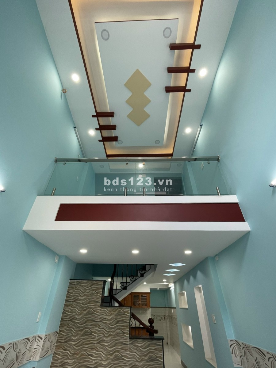 Cần tiền bán gấp nhà MTNB Thái Phiên, P.8, Quận 11