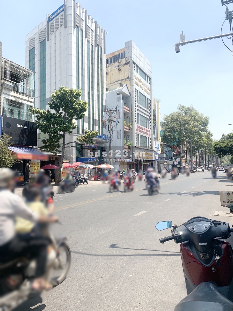 Nhà (4*20m) góc 2 mặt tiền kinh doanh Nguyễn Chí Thanh P11 Q11