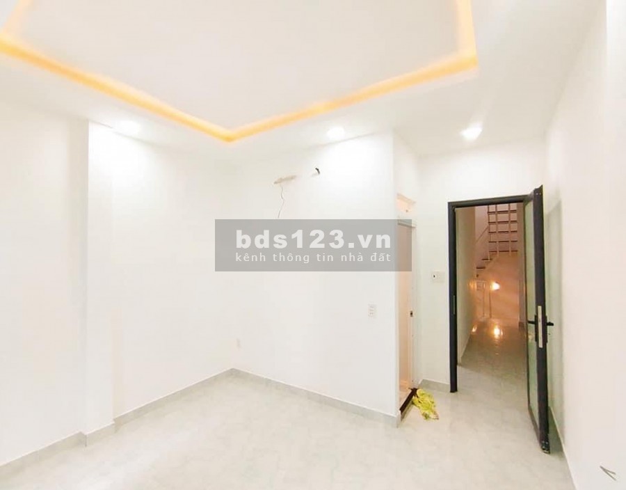 Chủ cần tiền bán nhà 110m2, Q12, đang cho thuê 8 phòng 15tr/tháng, Giá 3tỷ3