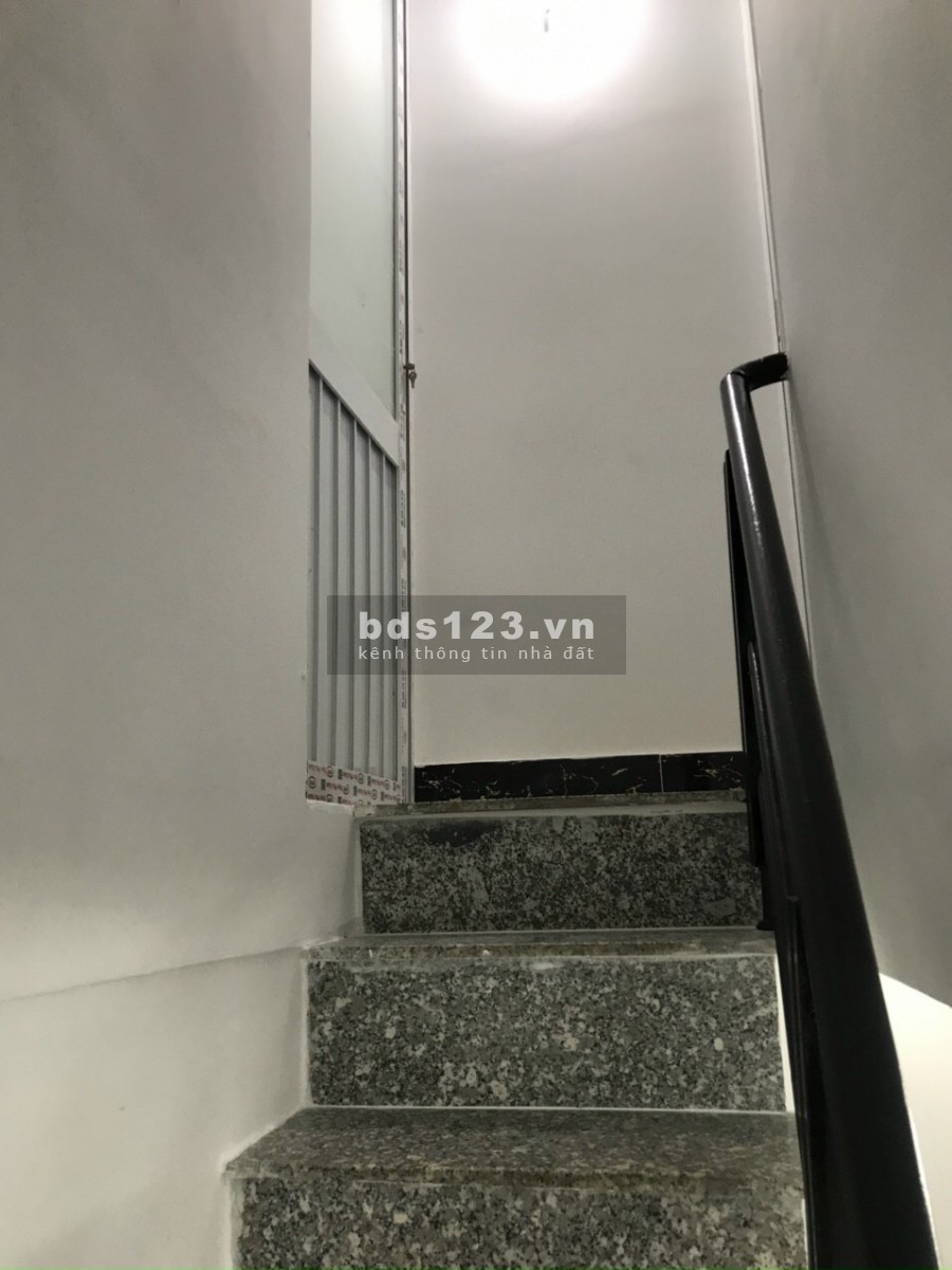 Bán nhà 1 lầu 870 triệu hẻm 95 Lê Văn Lương P.Tân Kiểng Q7