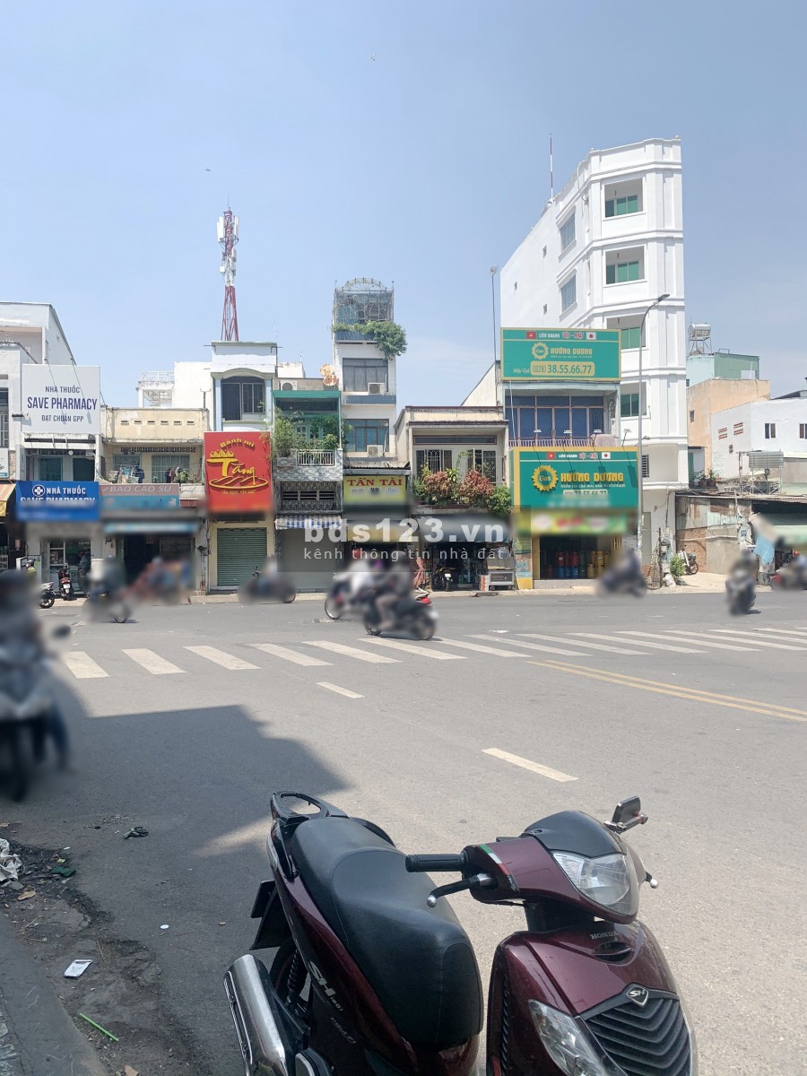 Nhà (4*20m) góc 2 mặt tiền kinh doanh Nguyễn Chí Thanh P11 Q11