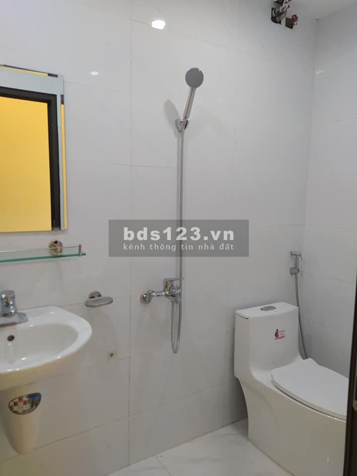 Bán nhà 3 tầng, sổ riêng, khu vực Minh Khai, Hoàng Mai.