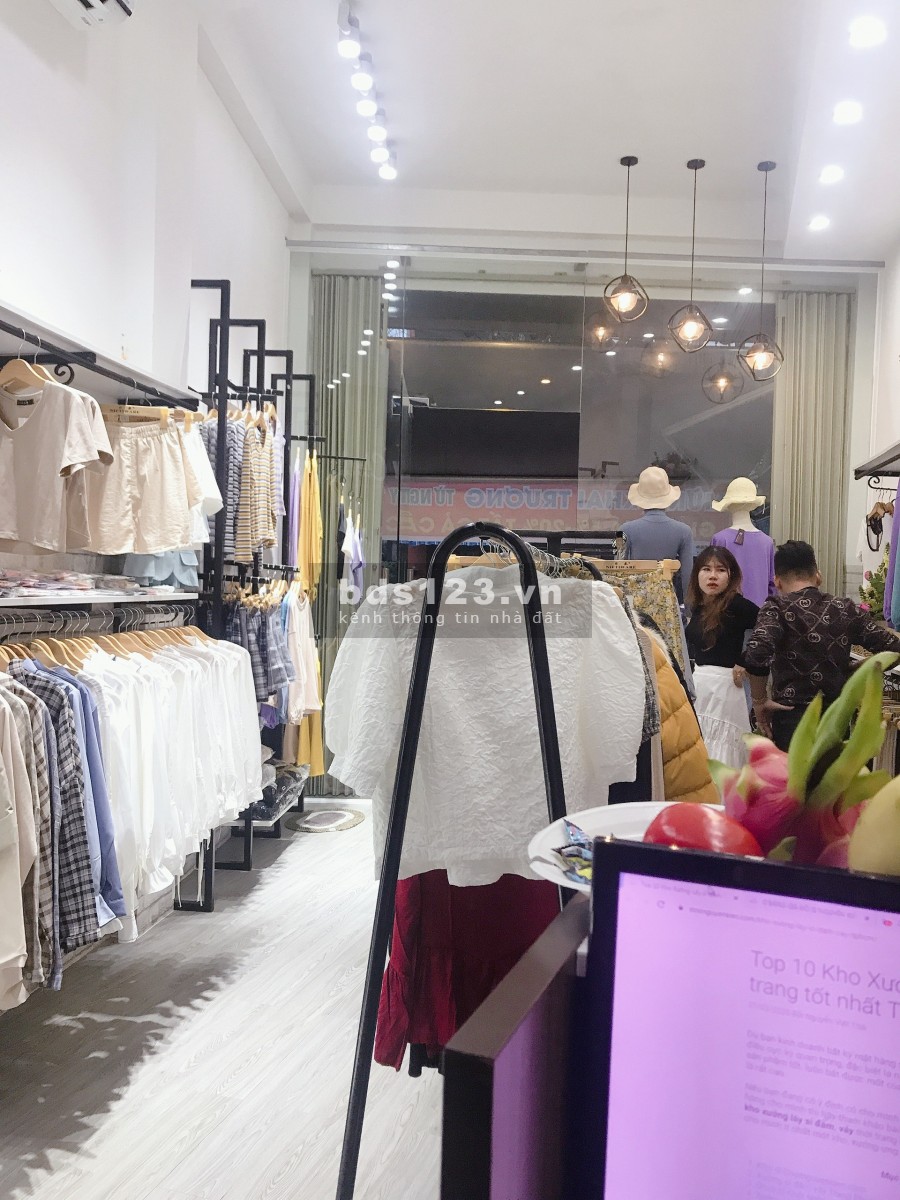 Sang mặt bằng shop đường Núi Thành, Đà Nẵng