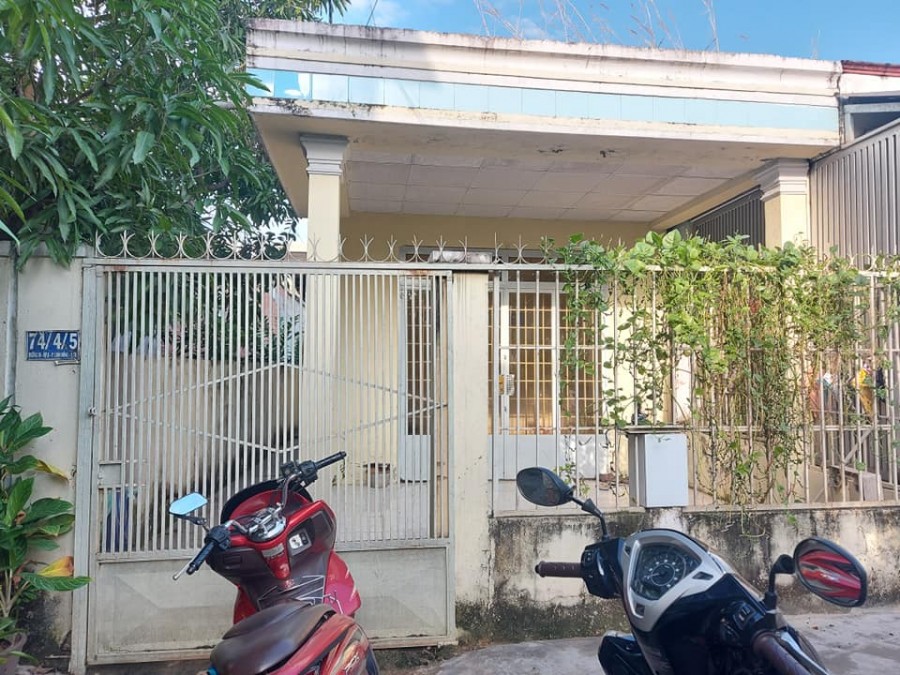 BÁN GẤP NHÀ GẦN PHẠM VĂN ĐỒNG - SỬ DỤNG 100M2 MÀ GIÁ BÈO BỌT CHỈ 2.7 TỶ.