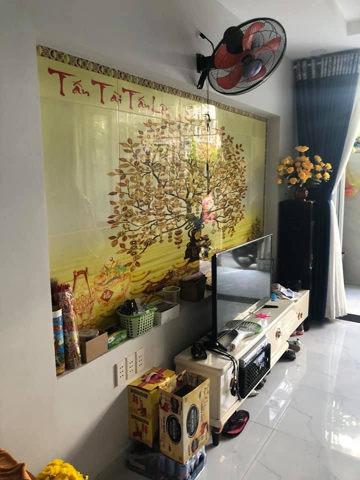Ngộp Ngân hàng nên Bán Nhà, Phường Tân Quy trung tâm Quận 7, 144m2, 4.4 tỷ