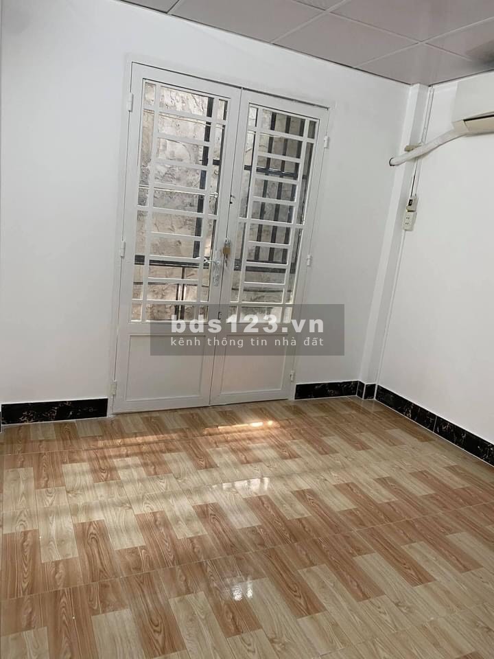 Bán nhà 1 lầu 870 triệu hẻm 95 Lê Văn Lương P.Tân Kiểng Q7