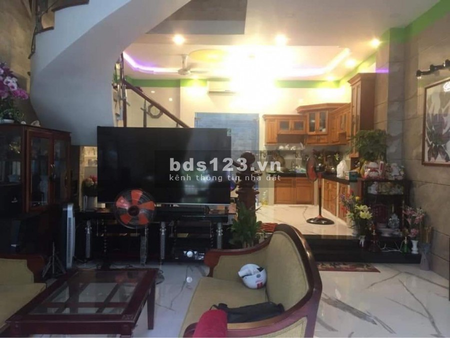 Bán nhà Quận 1 giá 9tỷ5 đường Trần Quang Khải Phường Tân Định Quận 1