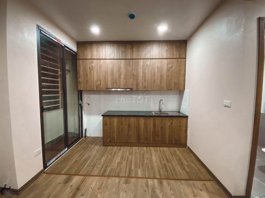 Cho thuê căn hộ dịch vụ mini tầng 8 view hồ Huy Văn đường Văn Chương 2, Đống Đa, Hà Nội