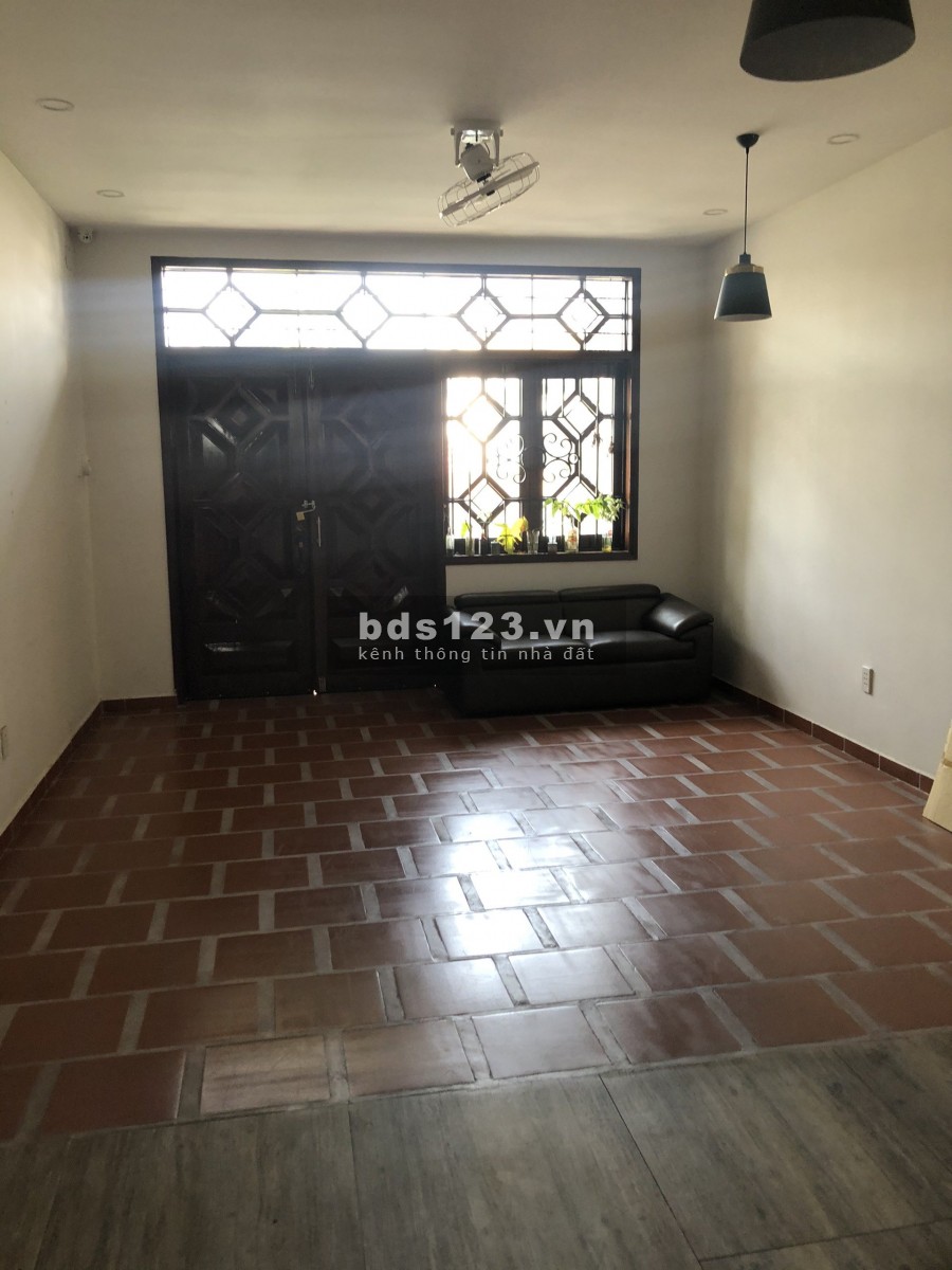 Nhà Vip MT D3 4.2x20 Trệt 4 Lầu 7P 4WC Giá 60Tr/th