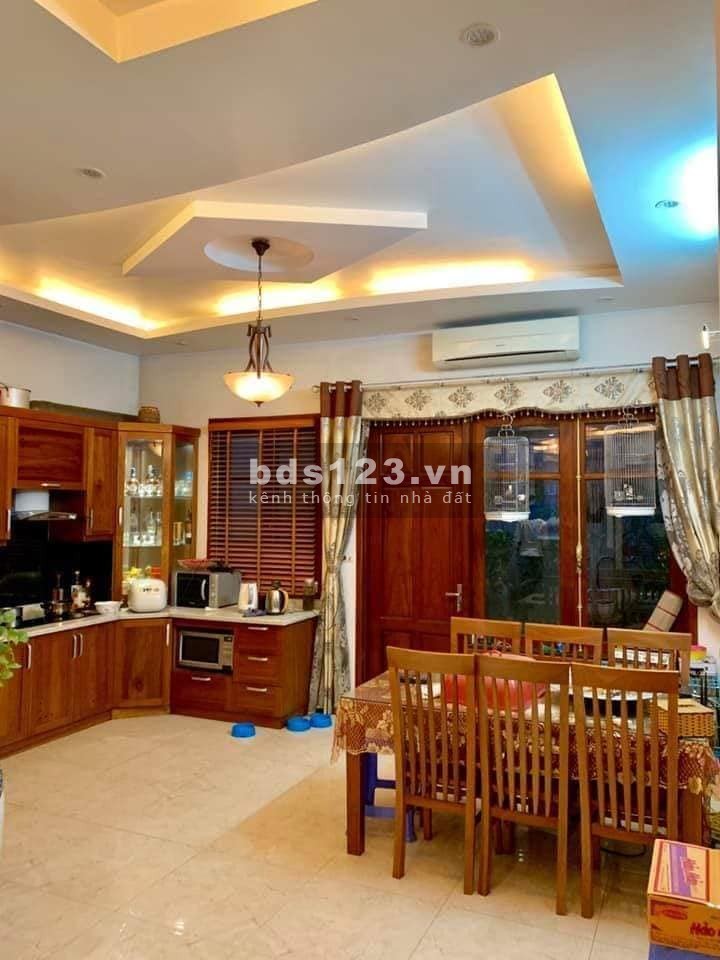 Cần bán gấp nhà đẹp Phố Vân Hồ 3 giá 12.6 tỷ, 39mx5T, Oto đỗ, KD tốt