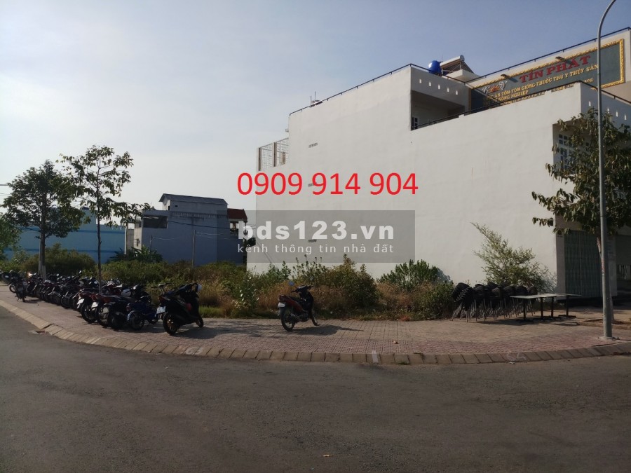 Chủ đầu tư thanh lý gấp lô góc và kế góc Bình Chánh, KDC Trung Sơn 2, dân đông đúc, sổ riêng