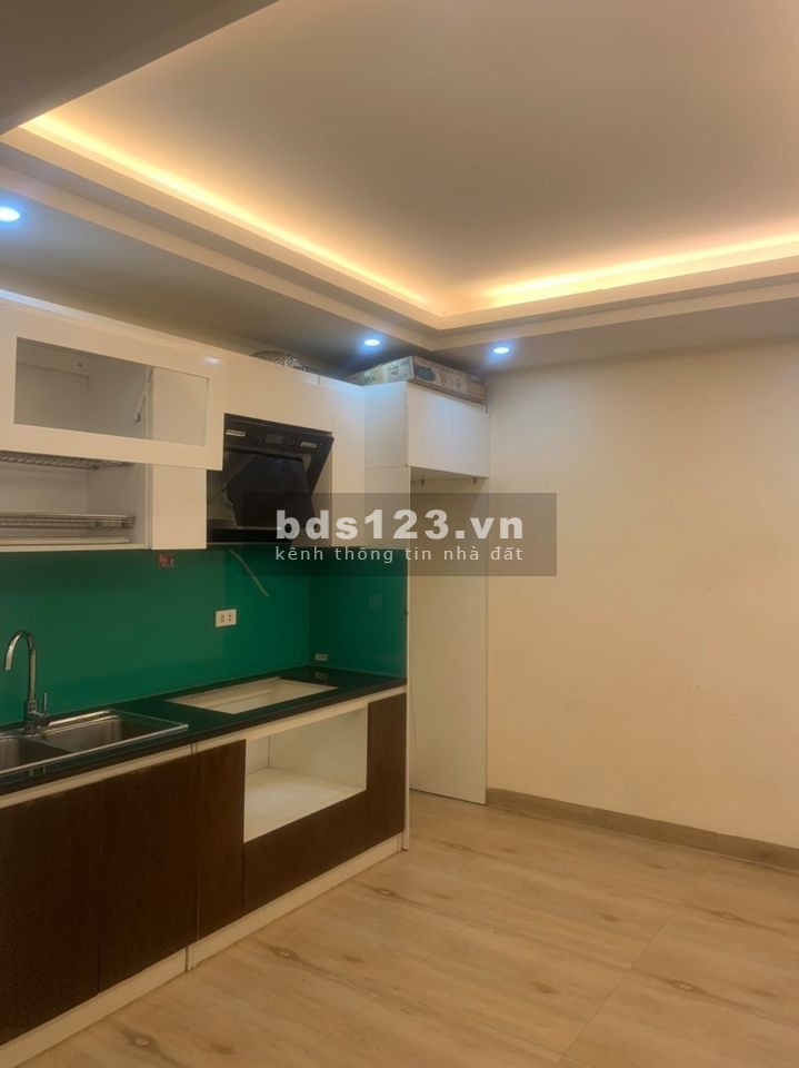 Nhà 5 tầng, nhỉnh 2 tỉ, Cổ Nhuế Ô tô đỗ cửa Kinh doanh Tốt LH Chú Khoa 0366799039