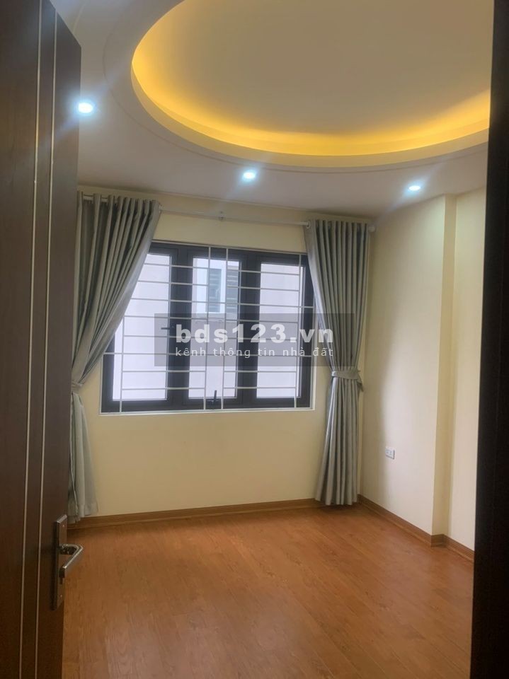 Nhà 5 tầng, nhỉnh 2 tỉ, Cổ Nhuế Ô tô đỗ cửa Kinh doanh Tốt LH Chú Khoa 0366799039