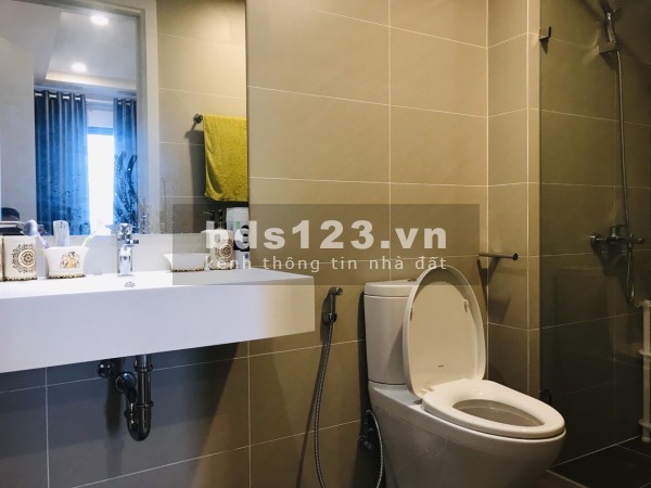 Bán căn hộ Kosmo Tây Hồ 161 Xuân La ban công ĐN DT 80m2
