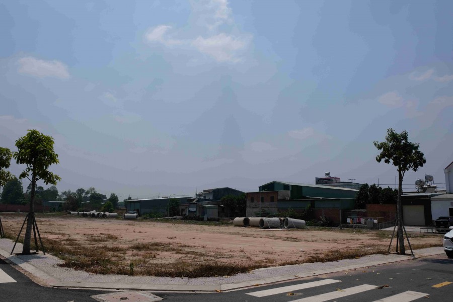 Đất chính chủ 600tr/100m2 , đất mặt tiền đường 32m, sổ hồng riêng, công chứng ngay