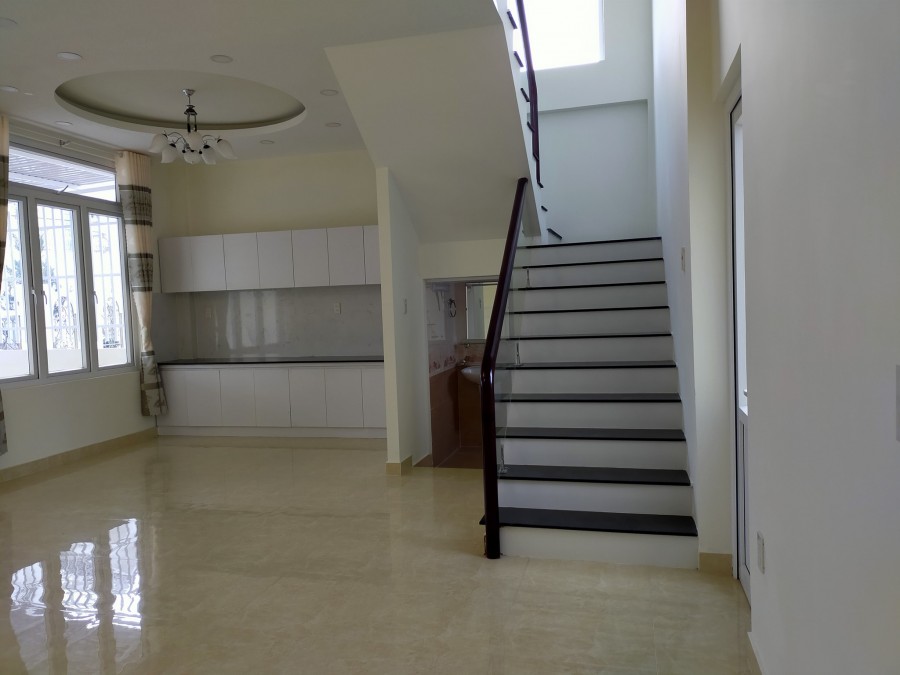 BÁN BIỆT THỰ HẺM LỚN PHAN CHU TRINH PHƯỜNG 9 TP ĐÀ LẠT