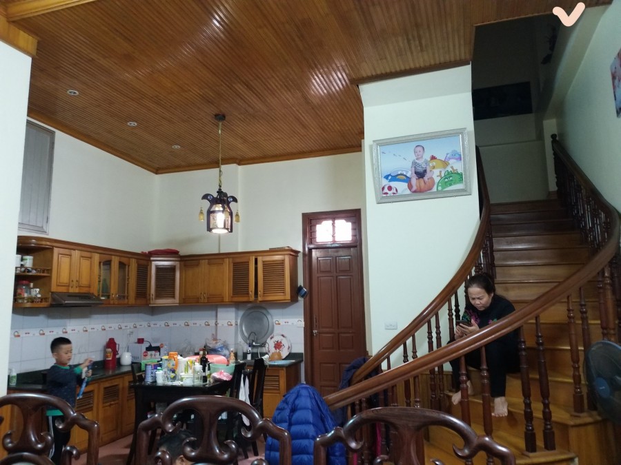Thiện chí bán nhà ngõ 164 phố Vương Thừa Vũ, 68m2, 4 tầng, mt rộng, 6 tỷ.