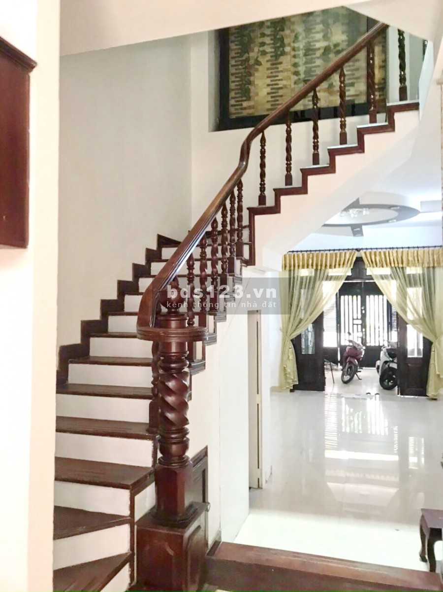 Bán nhà đẹp 2 lầu mặt tiền đường Võ Liêm Sơn P4 Quận 8 - LH: 0933862860 Sương