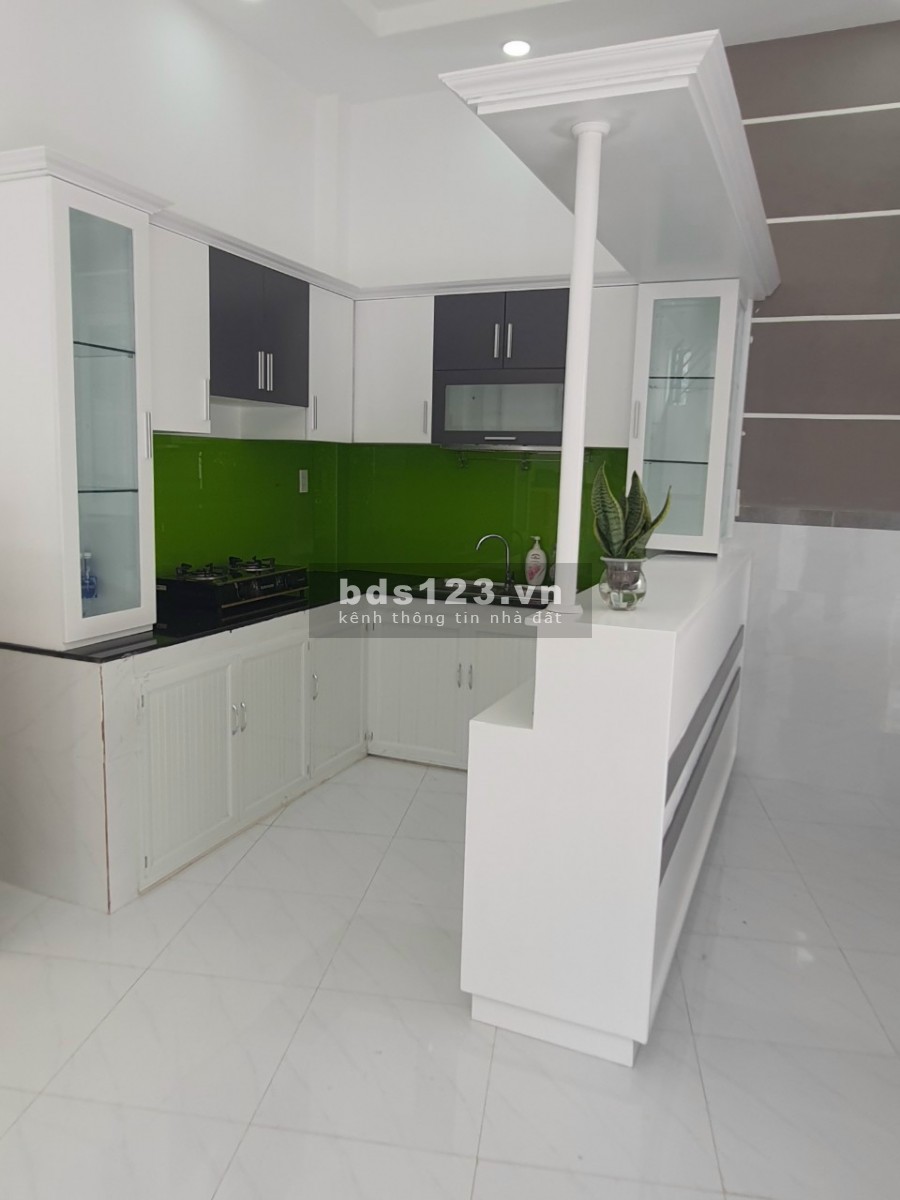 Bán nhà gần cầu vượt Gò Dưa và chợ đầu mối Thủ Đức,LH 0908795128.