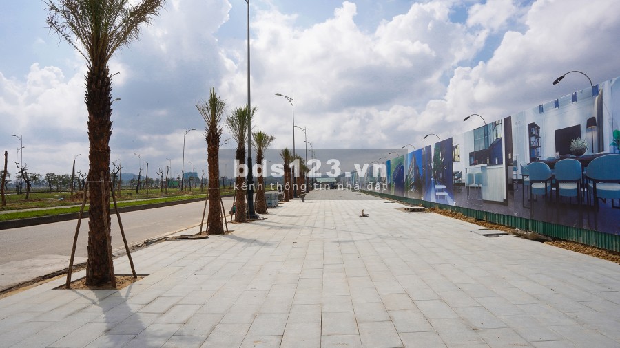 Bán nhà 3 tầng khu đô thị An Cựu City, Phường An Đông. Đầy đủ nội thất. Dọn vào ở ngay.