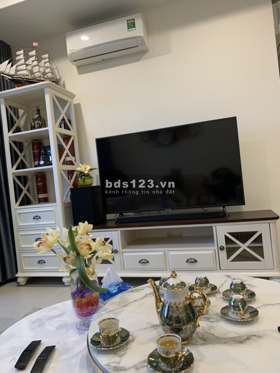 Bán căn hộ Kosmo Tây Hồ 161 Xuân La ban công ĐN DT 80m2