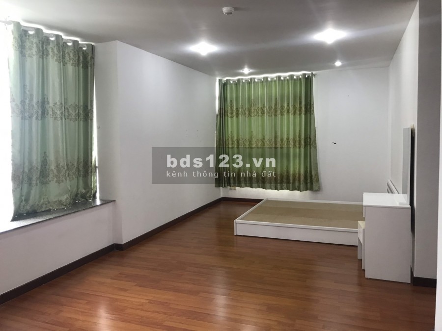 Cần bán căn hộ chung cư Giai Việt Q.8 S115m, 2 phòng ngủ, nhà đẹp, thoáng mát, có siêu thị, hồ bơi, công viên, khu an ninh