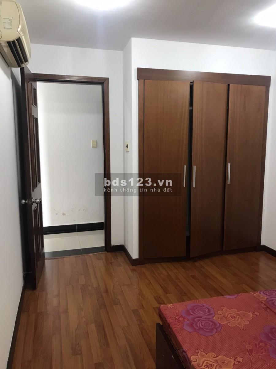 Cần bán căn hộ chung cư Giai Việt Q.8 S115m, 2 phòng ngủ, nhà đẹp, thoáng mát, có siêu thị, hồ bơi, công viên, khu an ninh