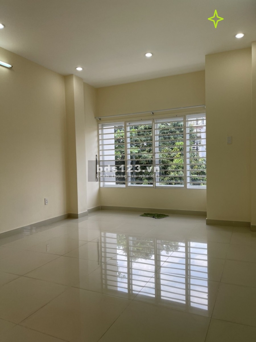 Nhà mới MT Lê Lâm (4x19m) 3L, ST, 5PN, 5WC full ML