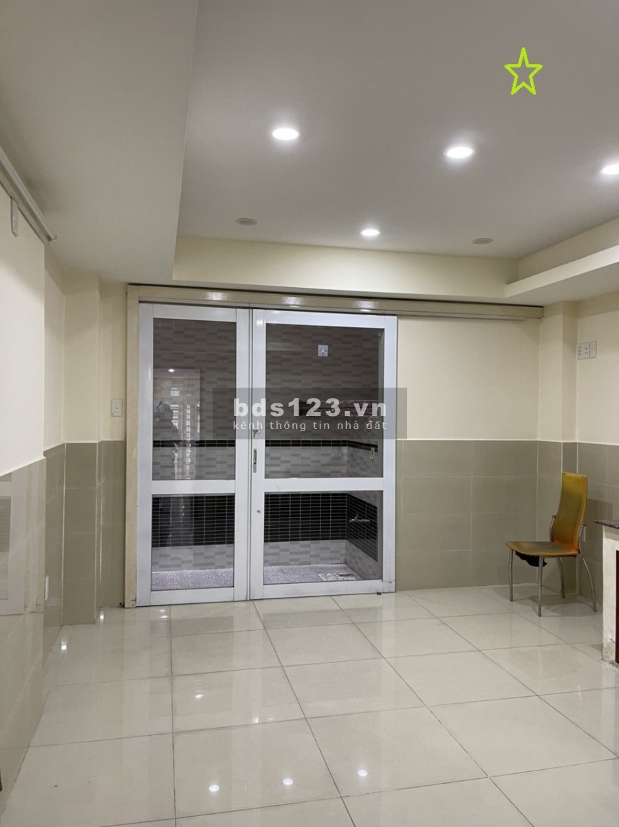 Nhà mới MT Lê Lâm (4x19m) 3L, ST, 5PN, 5WC full ML