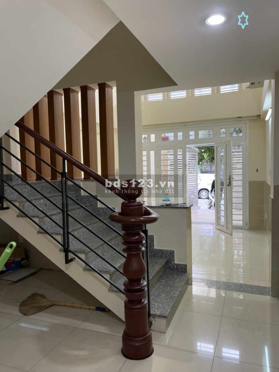Nhà mới MT Lê Lâm (4x19m) 3L, ST, 5PN, 5WC full ML