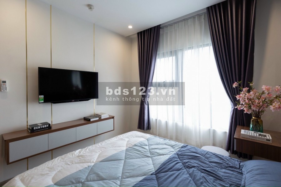 Sang lỗ căn hộ 2 PN Vinhomes Grand Park 47m2