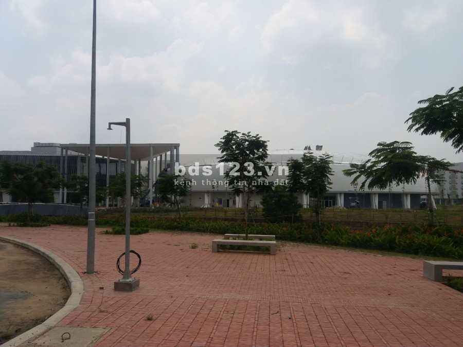 Cần sang lại lô Đất Nền mặt tiền đường lớn, kinh doanh tốt, Sát trường ĐH Việt Đức Sổ Hồng Full Thổ Cư.