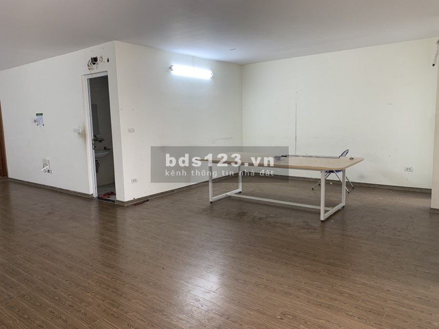 Cho thuê chung cư Mỹ Sơn Nguyễn Huy Tưởng 3 ngủ thiếu tủ bếp 8 triệu. Lh 0377983070
