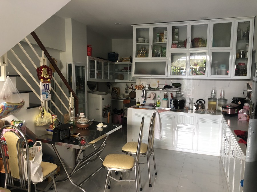 Bán nhà mặt tiền đường Số 17, Phường Tân Quy trung tâm Quận 7 giá dưới 4,3 tỷ