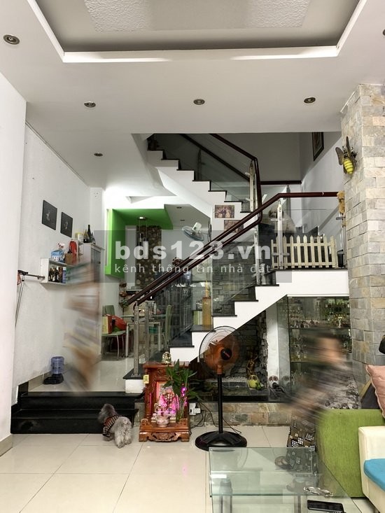 CHÍNH CHỦ BÁN NHÀ PHỐ 2 LẦU SÂN THƯỢNG, HẺM XE HƠI, BẾ VĂN CẤM, PHƯỜNG TÂN KIỂNG, QUẬN 7