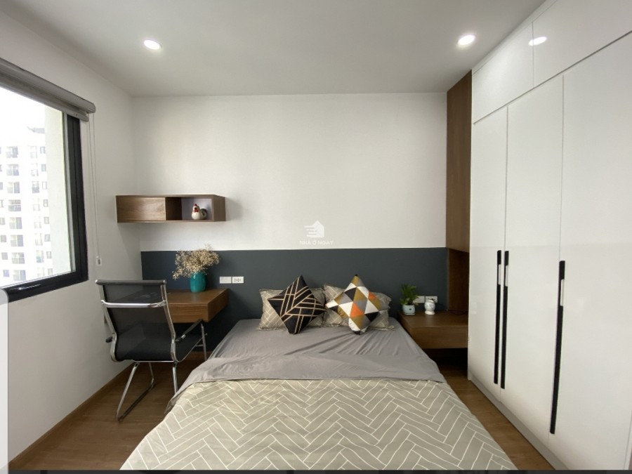 CHO THUÊ CHUNG CƯ CAO CÂP 35 LÊ VĂN THIÊM 93M2 GIÁ CHỈ : 8TRIEU