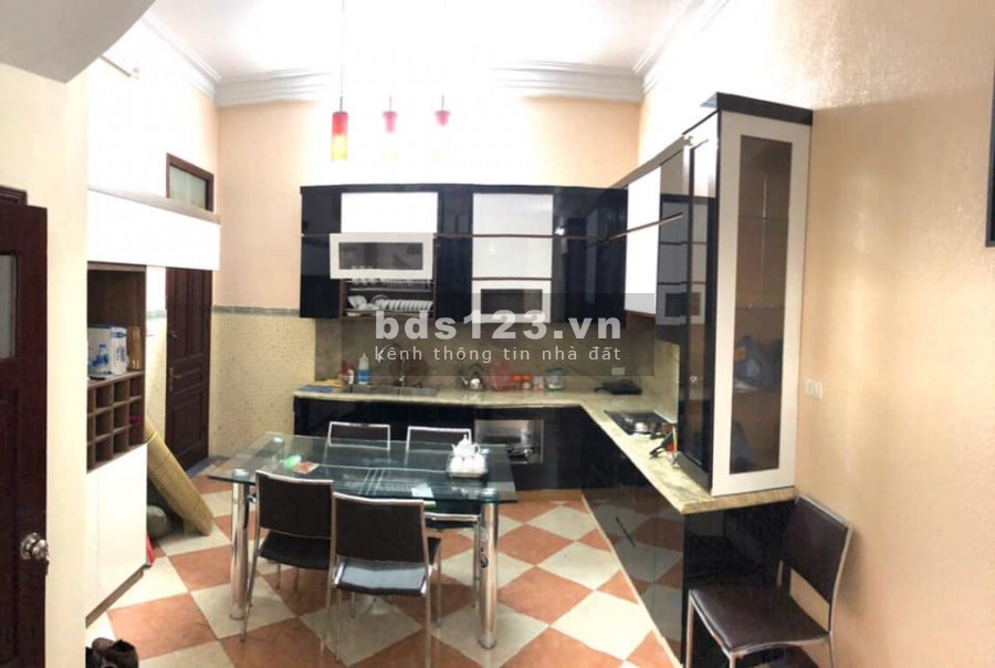 Bán nhà 4 tầng x 60m2 ngõ 211 Khương Trung cách ô tô 50m giá 4,25 tỷ. LH 0912442669