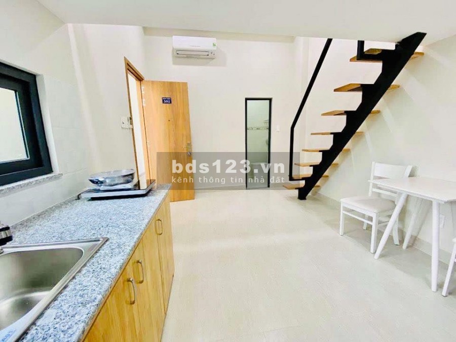 Cho thuê Căn hộ mini giá rẻ, Ngay đầu đường Phạm Văn Bạch, P15, Tân Bình