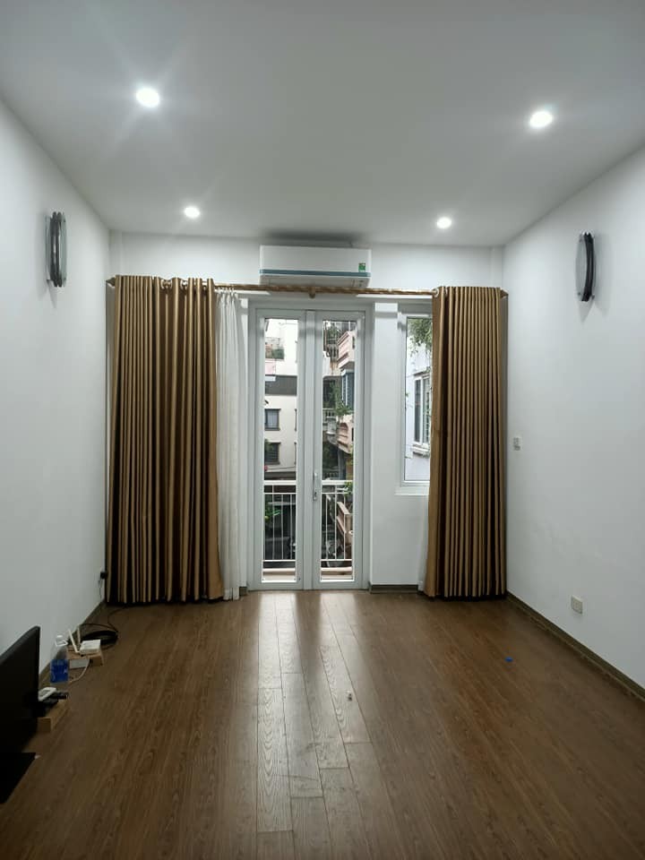 TôiBán nhanh nhà phân lô phố Nguyễn Phúc Lai DT49m2x6 tầng giá 10tỷ2