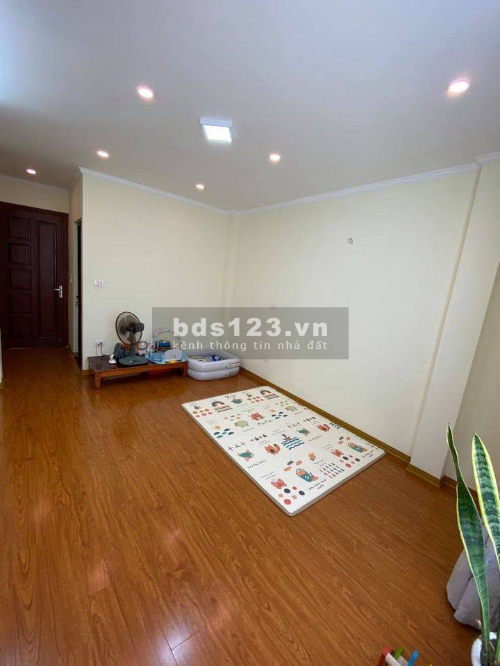 Mặt ngõ Yên lãng, ô tô đỗ cửa , kinh doanh , vỉa hè , 30Mx5T. nhỉnh 4 tỷ
