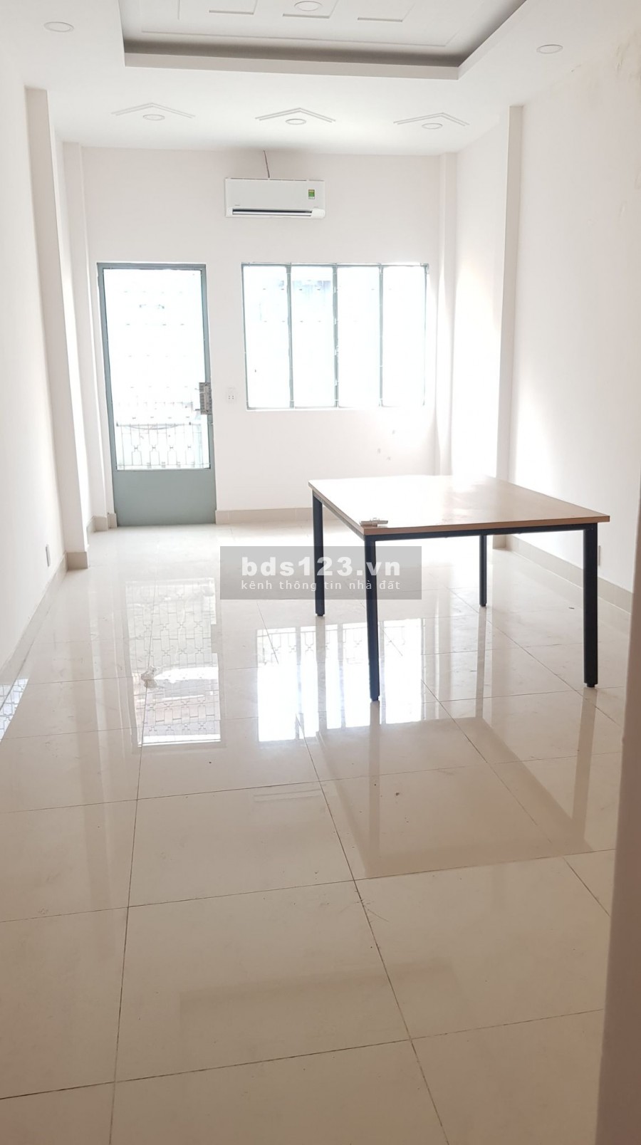 Cần bán gấp nhà Mặt Tiền 3 tầng CMT8 150m2, vị trí đẹp, giá chỉ nhỉnh 14 tỷ