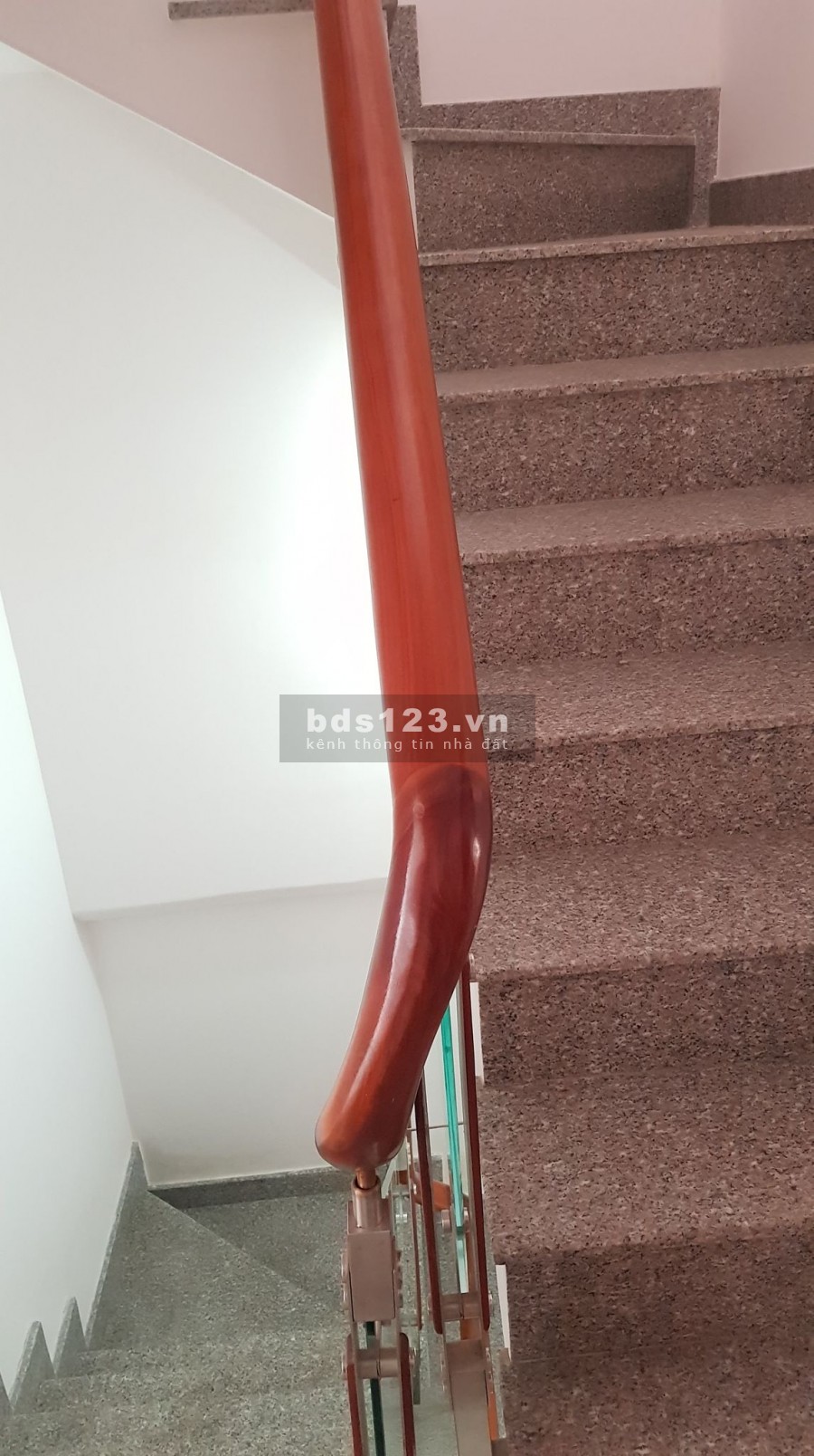 Cần bán gấp nhà Mặt Tiền 3 tầng CMT8 150m2, vị trí đẹp, giá chỉ nhỉnh 14 tỷ