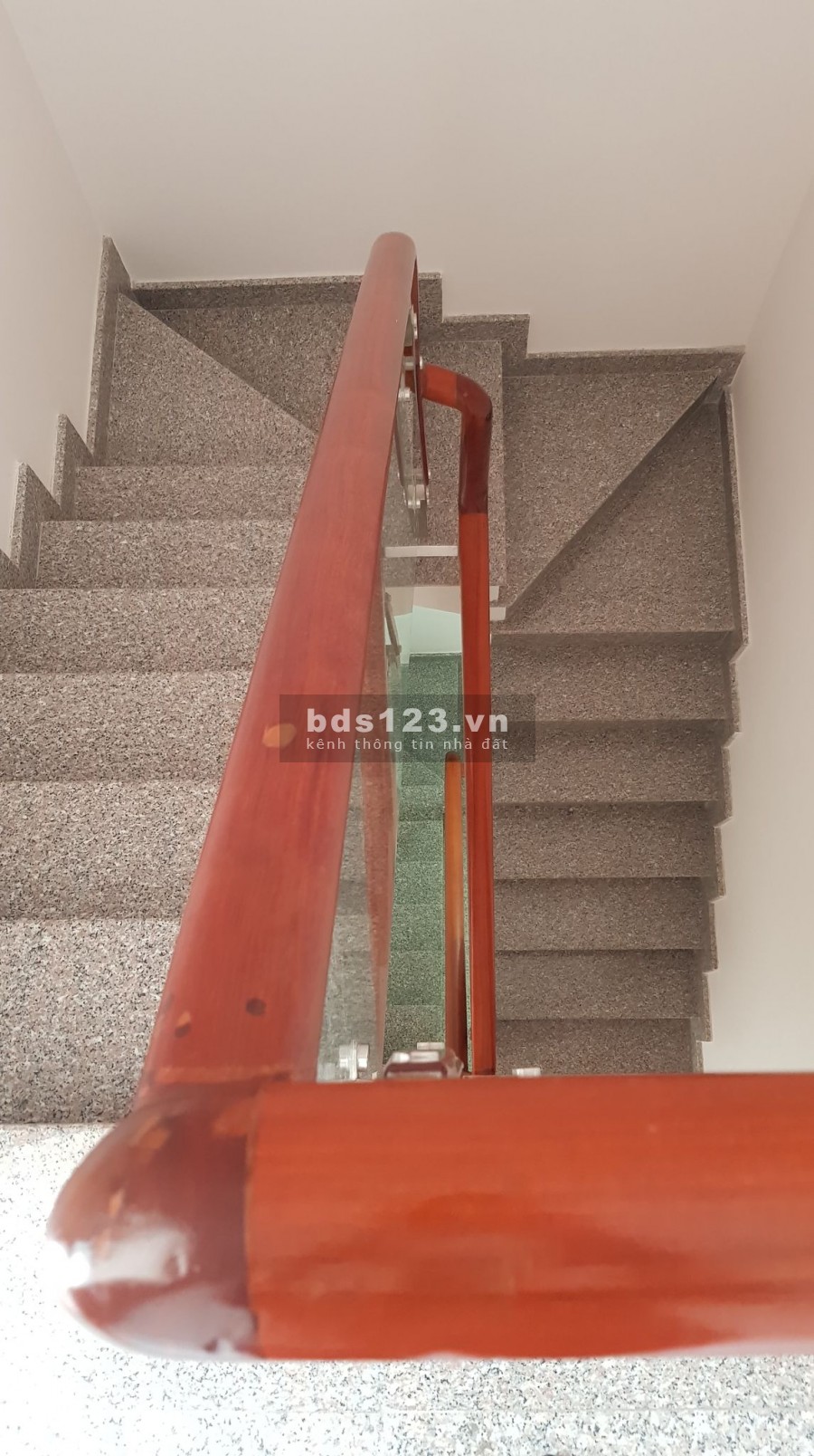 Cần bán gấp nhà Mặt Tiền 3 tầng CMT8 150m2, vị trí đẹp, giá chỉ nhỉnh 14 tỷ