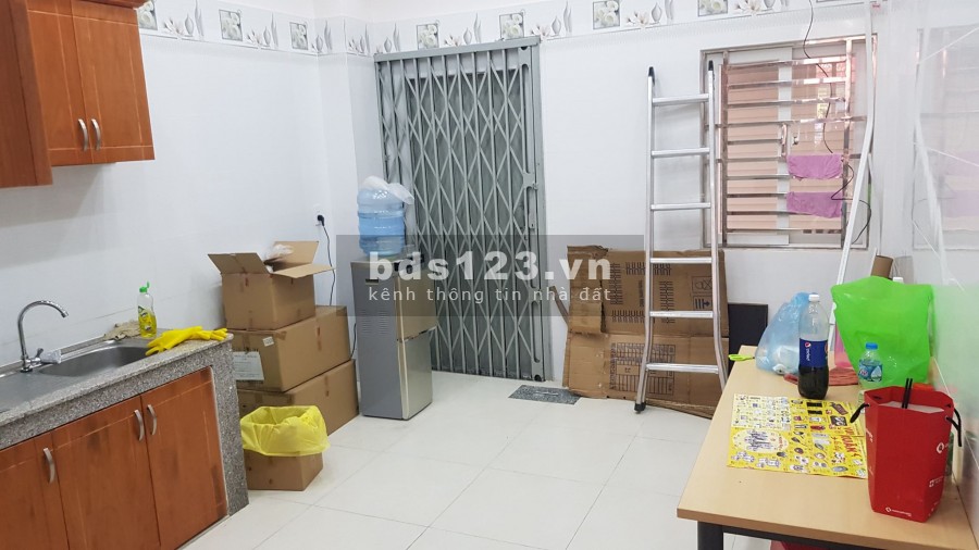Cần bán gấp nhà Mặt Tiền 3 tầng CMT8 150m2, vị trí đẹp, giá chỉ nhỉnh 14 tỷ