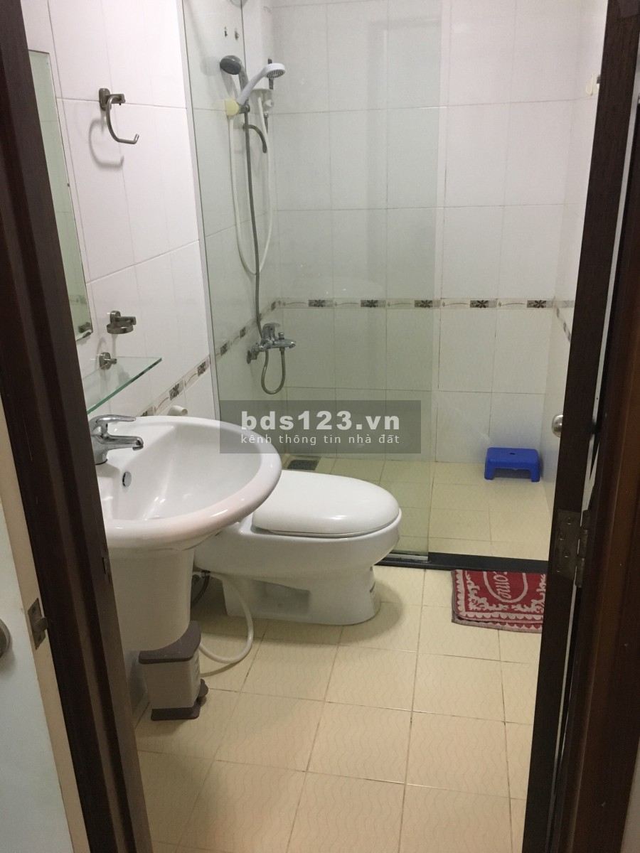 Cho thuê căn hộ chung cư Khánh Hội 3 tiện nghi giá rẻ, đường Bến Vân Đồn, Quận 4